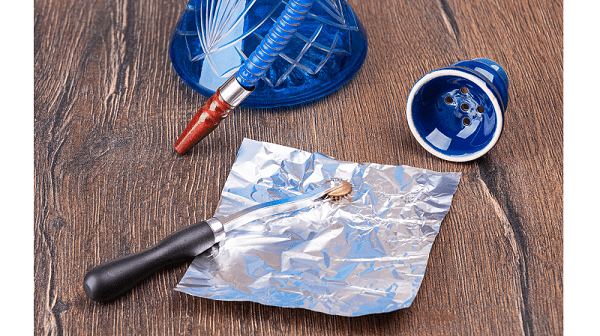 How to Set Up a Hookah Using Aluminum Foil